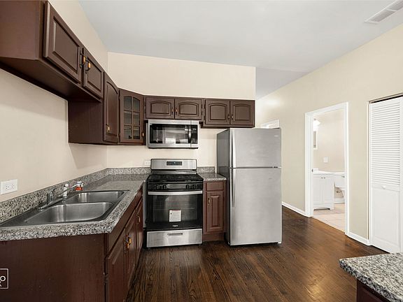 4th image of 1510 S Drake Ave