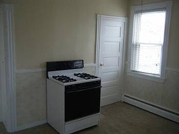 3rd image of 22 King St #2