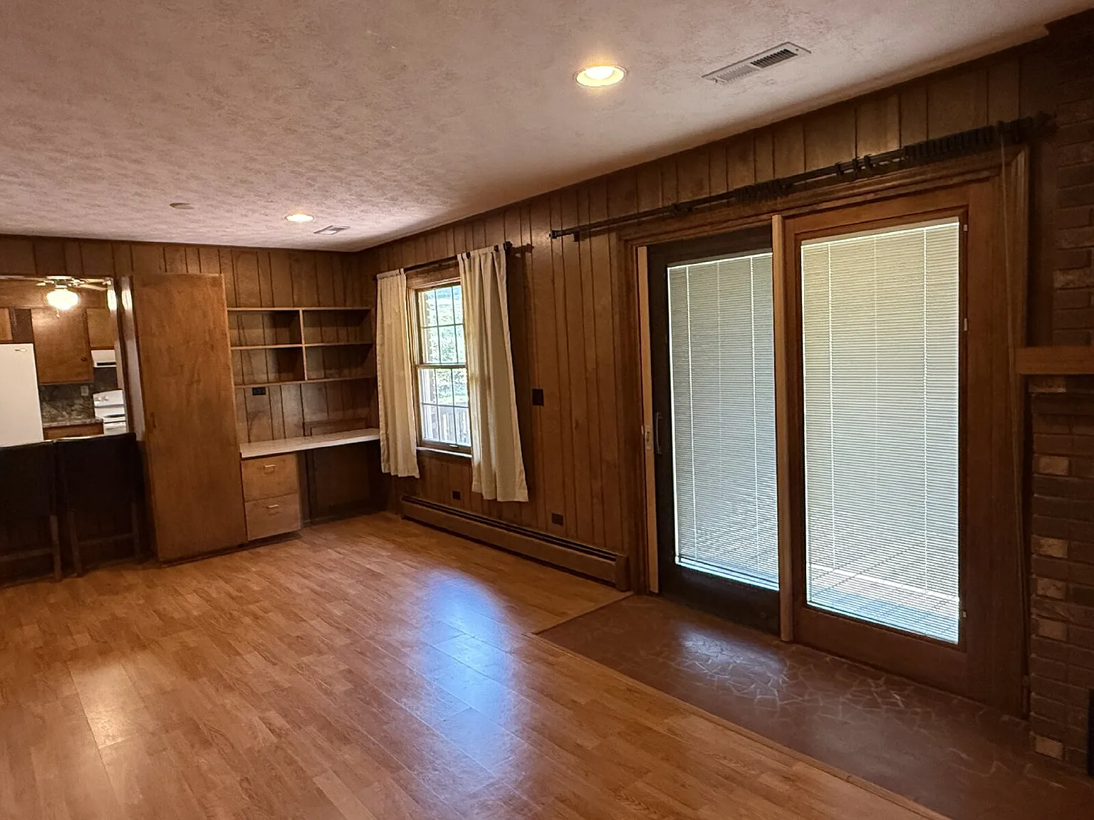 3 bed, 2.0 bath, $2,200 — Photo 4
