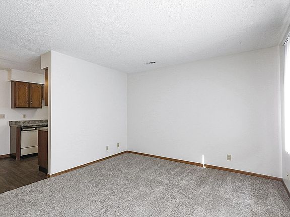 4th image of 4422 S 48th St #2
