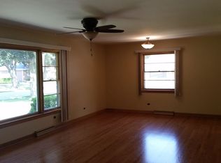 309 N Elmhurst Ave, Mount Prospect, IL 60056