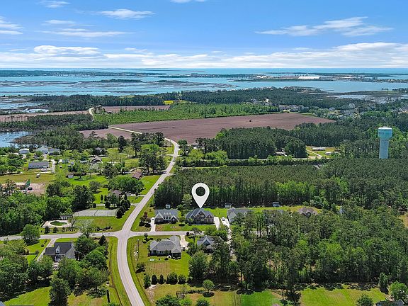 2nd image of 1928 Snowy Egret Drive