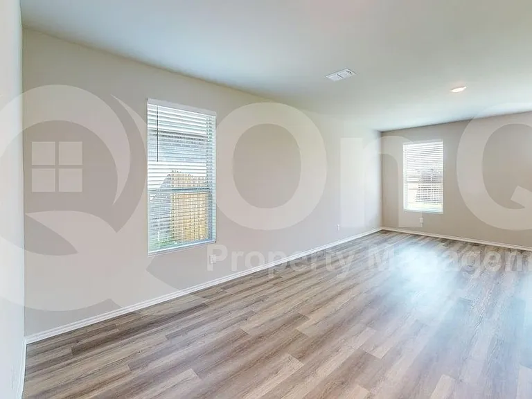 9741 McClane Farm Dr — Photo 6
