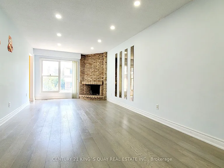 51 Carolbreen Sq — Photo 4