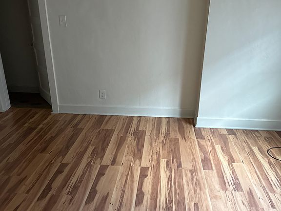 4th image of 18 & 20 Euclid Ave #L