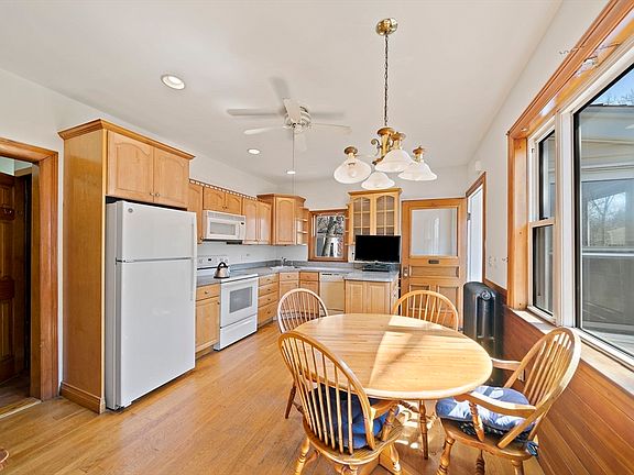 5th image of 160 Glenellen Rd