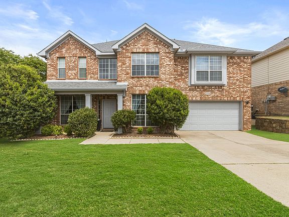 3rd image of 3709 Saint Johns Dr