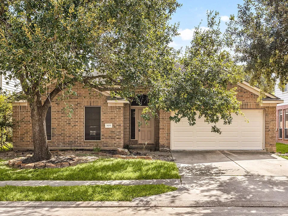 19055 Village Maple Ct