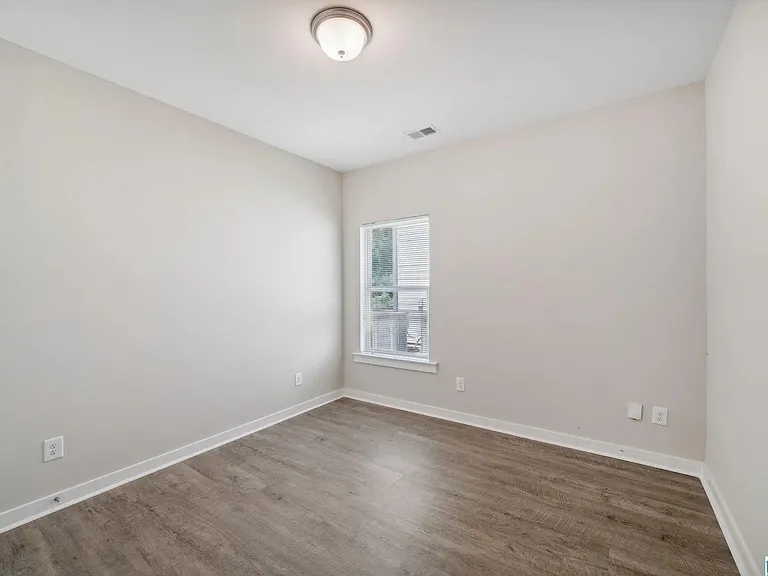 7944 Saint James Dr — Photo 19
