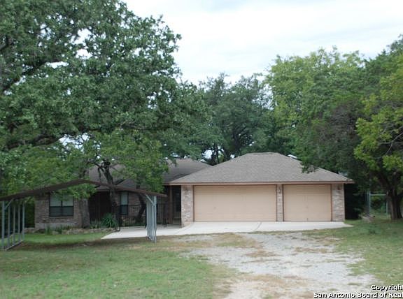 2nd image of 165 Doe Cir