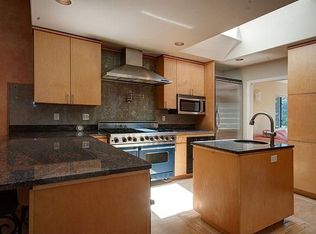 6866 Charing Cross Rd, Berkeley, CA 94705