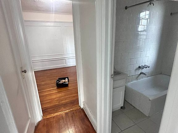 3rd image of 35-07 147th St #8