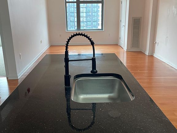 5th image of 475 K St NW Unit 814