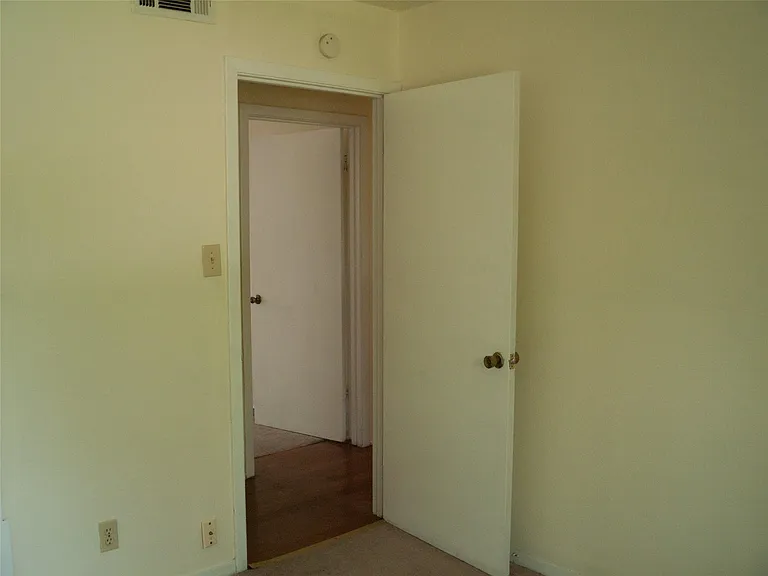 1745 Wooten Park Dr #101 — Photo 17