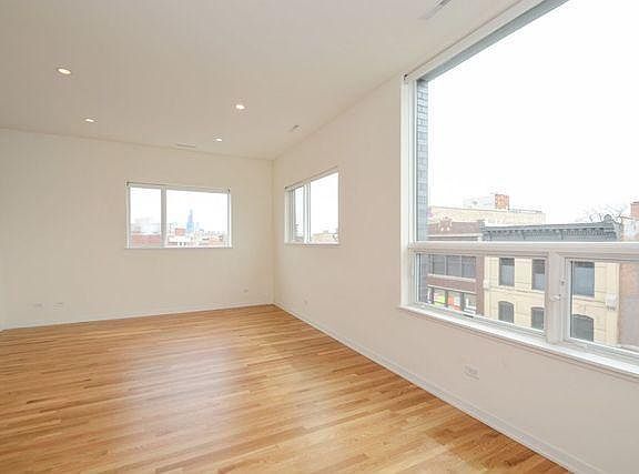 3rd image of 1505 N Milwaukee Ave #201