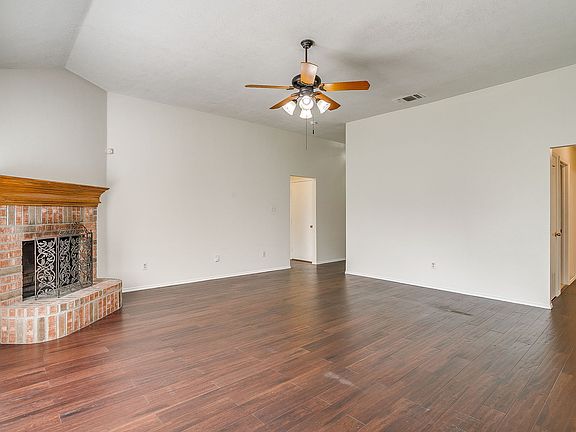 4th image of 608 Gracie Ln
