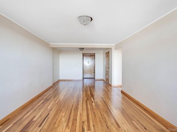 4th image of 2711 Avenue X #6D
