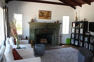 4th image of 1112 E Cota St