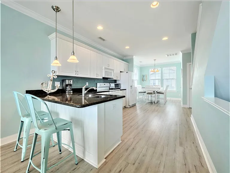 106 Egret Landing Ct #B — Photo 3