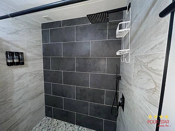 12th image of 70 Pickering Dr