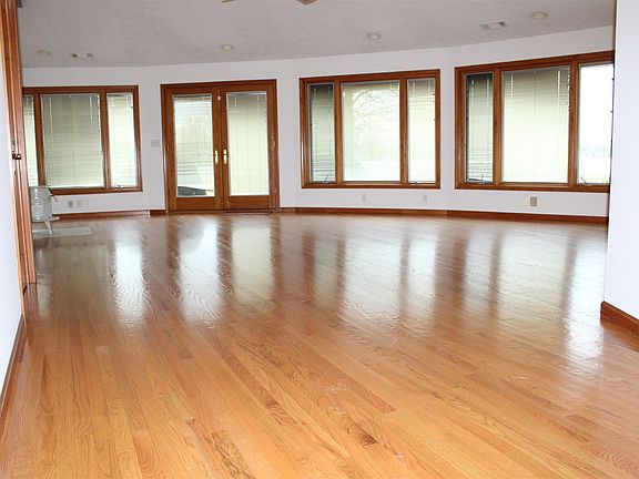 3rd image of 3173 N Arthur Dr