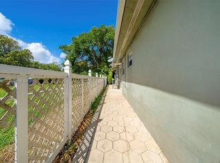 3121 SW 25th Ter #0, Miami, FL 33133