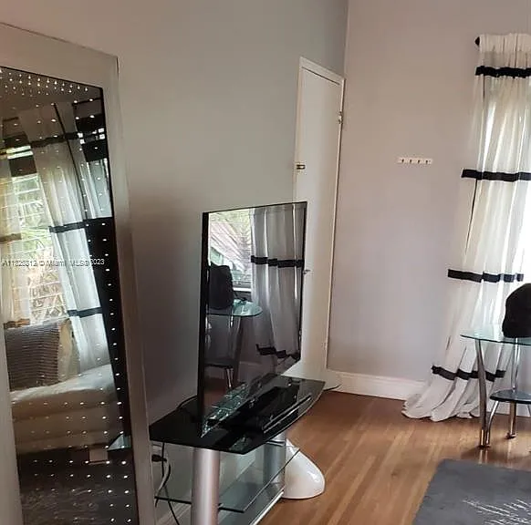 1188 Marseille Dr #4 — Photo 21