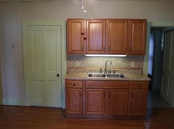 2nd image of 803 W Sugar St