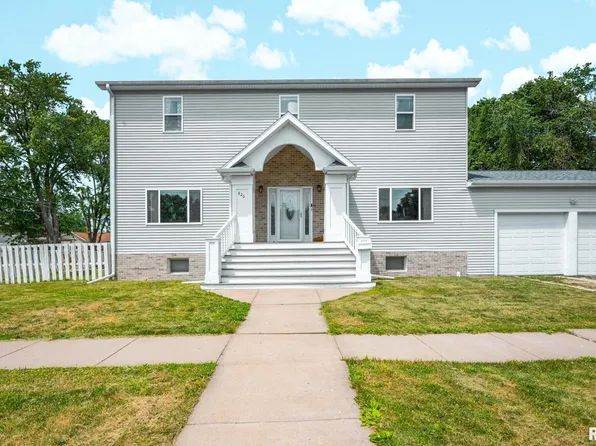 820 W Boston Ave, Monmouth, IL 61462