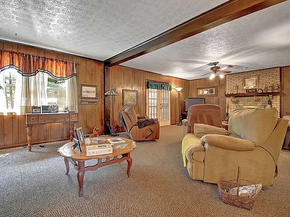 4th image of 1811 Scottglen Ct