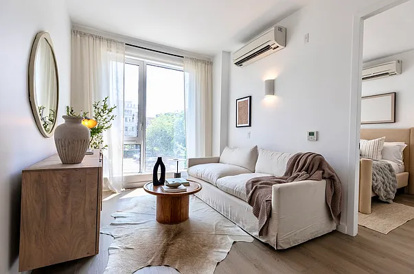 Rented by Manhattan Realty Group | media 1