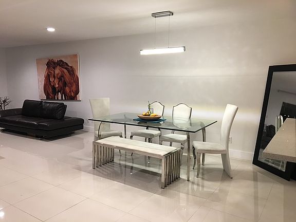 2nd image of 3553 Estepona Ave #25S1