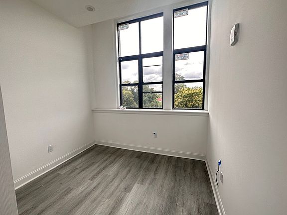 5th image of 901 Quarry St #109