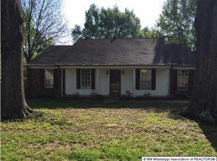 1446 Starksville Dr, Hernando, MS 38632
