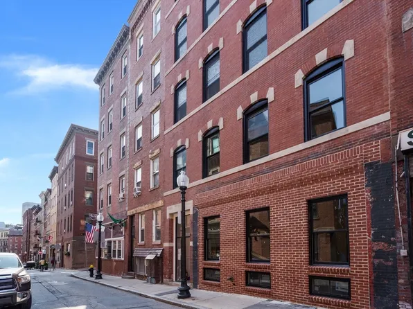 166 Salem St APT 4, Boston, MA 02113