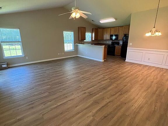 3rd image of 504 Savannah River Dr