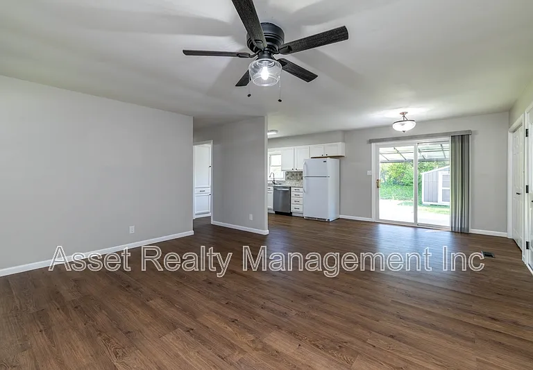 4821 Gettysburg Rd — Photo 9