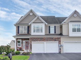 3812 Kings Ln, Dover, PA