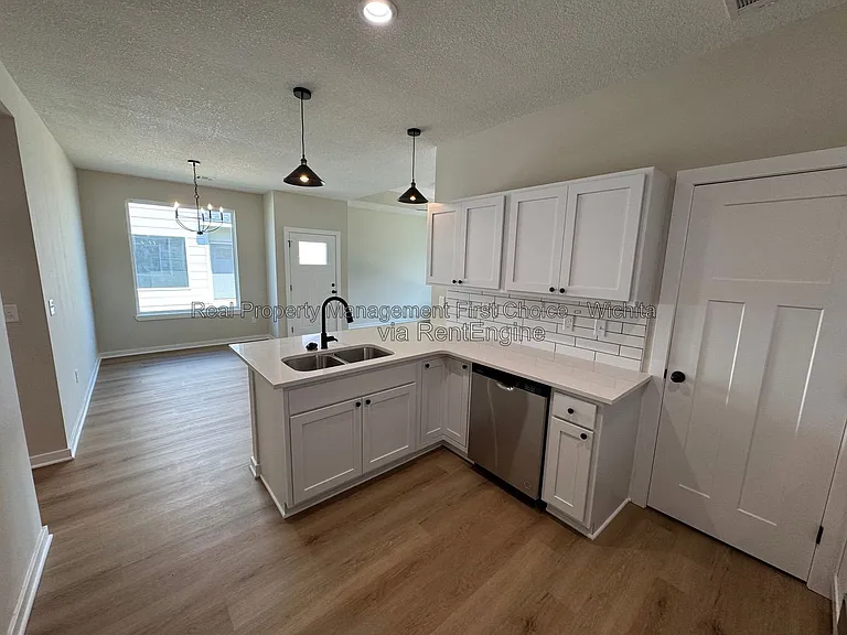 12465 W Blanford St — Photo 9