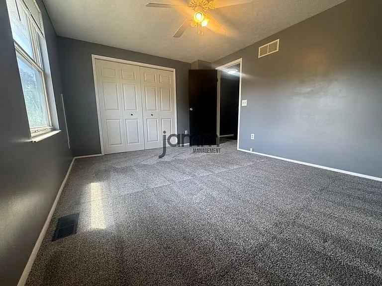 19479 Puritas Ave — Photo 10