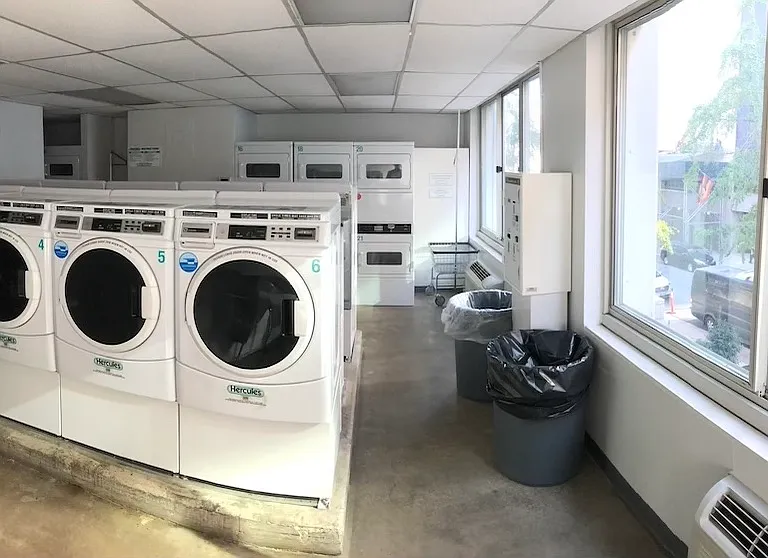 333 E 45th St #4E — Photo 9