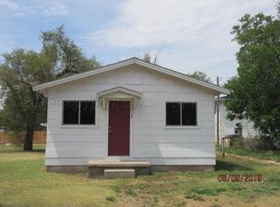 710 S Wilhelm Ave, Stinnett, TX 79083
