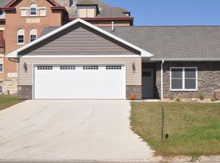 304 W 4th St #DUPLEX, Sumner, IA 50674