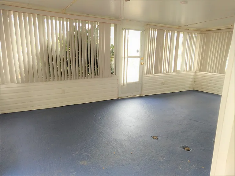735 Fairmount Rd — Photo 6