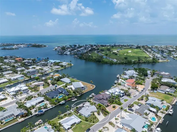 524 70th St, Holmes Beach, FL 34217