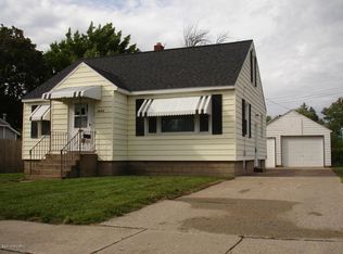 1443 Pennoyer Ave, Grand Haven, MI 49417