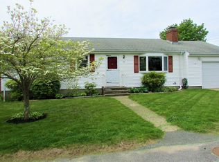 19 Sherman Ave, Portsmouth, RI 02871