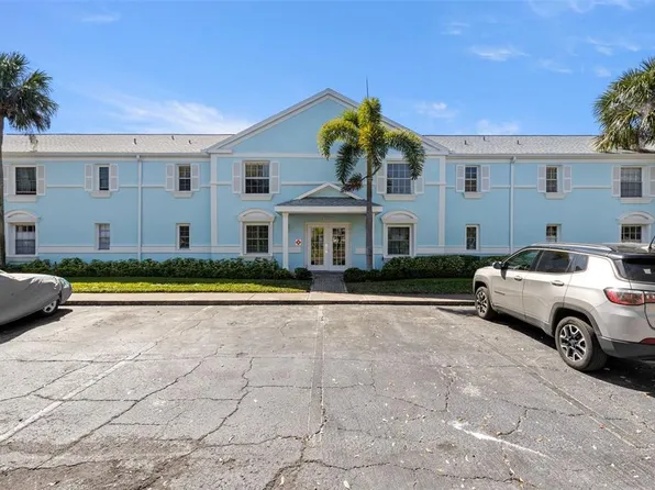 4985 Cobia Dr SE APT A, Saint Petersburg, FL 33705