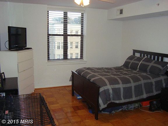 Bedroom (Master)