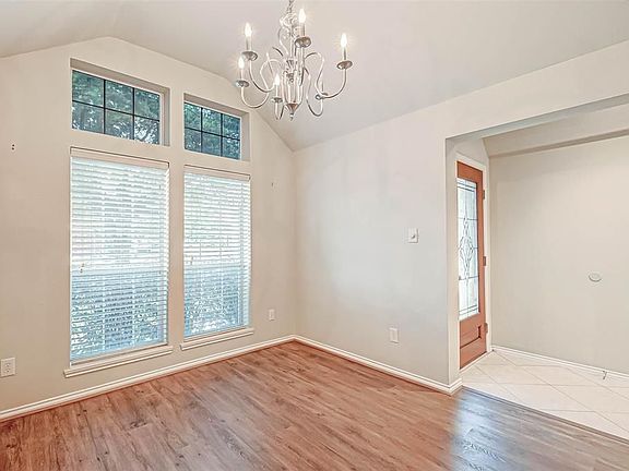 3rd image of 2118 Thorn Berry Creek Ln